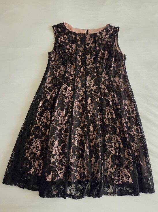 dressbarn Dresses & Skirts - Dressbarn Black Lace Overlay Midi Skirt with Blush Pink Underlay
